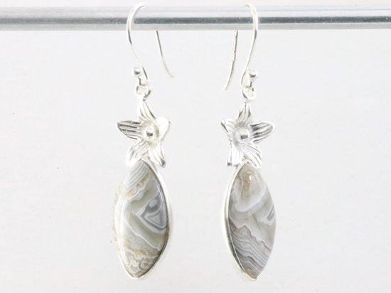 Bewerkte zilveren oorbellen met laguna lace agaat afbeelding 2