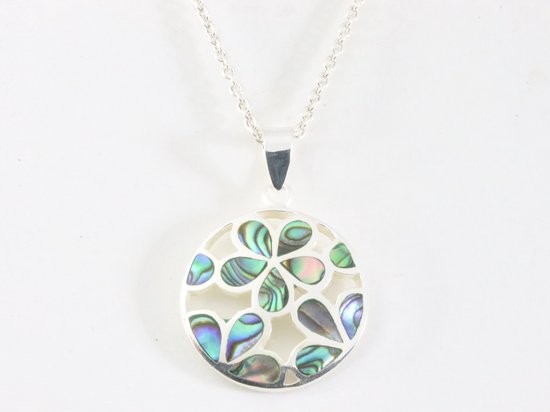 Ronde opengewerkte zilveren hanger met abalone schelp aan ketting afbeelding 4