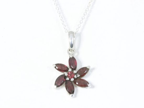 Zilveren hanger met granaat aan ketting afbeelding 4