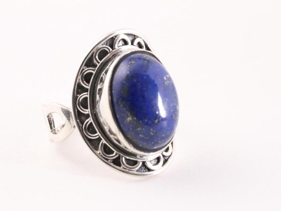 Bewerkte zilveren ring met lapis lazuli afbeelding 1