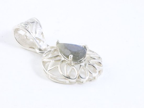 Fijne opengewerkte zilveren hanger met labradoriet afbeelding 2