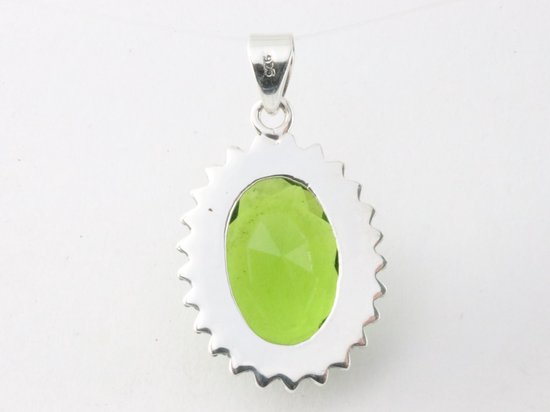 Bewerkte zilveren hanger met peridoot afbeelding 3