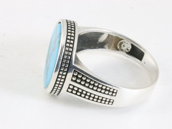 Bewerkte ronde zilveren ring met blauwe turkoois afbeelding 2