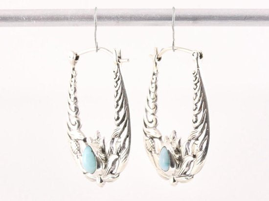 Traditionele bewerkte zilveren oorringen met larimar afbeelding 2