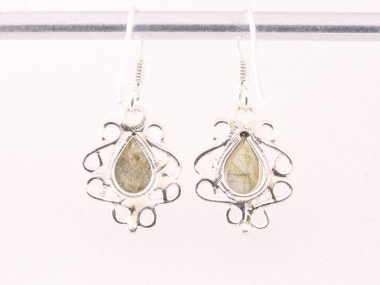 Fijne opengewerkte zilveren oorbellen met labradoriet afbeelding 3
