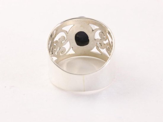 Opengewerkte zilveren ring met lapis lazuli afbeelding 3