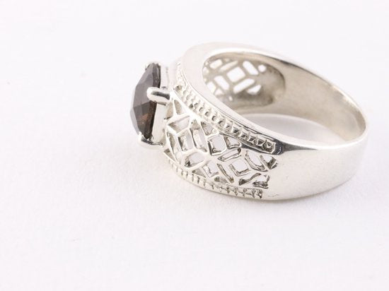 Opengewerkte zilveren ring met rookkwarts afbeelding 2