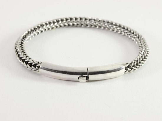 Ronde gevlochten zilveren armband met kliksluiting afbeelding 1
