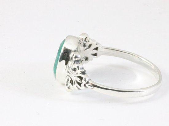 Fijne bewerkte zilveren ring met smaragd afbeelding 2