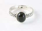 Fijne bewerkte zilveren ring met onyx afbeelding 4