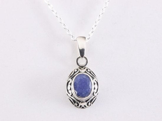 Fijne bewerkte zilveren hanger met blauwe saffier aan ketting afbeelding 4