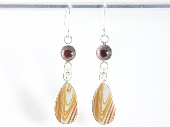 Lange zilveren oorbellen met slangen jaspis en granaat afbeelding 4