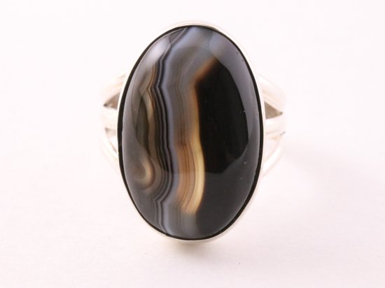 Grote ovale zilveren ring met gestreepte onyx afbeelding 4