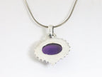 Bewerkte zilveren hanger met amethist aan ketting afbeelding 3