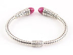 Traditionele bewerkte zilveren klemarmband met robijn afbeelding 3