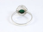 Fijne ronde zilveren ring met smaragd afbeelding 3