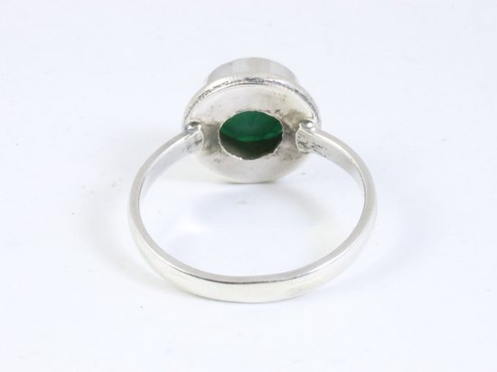 Fijne ronde zilveren ring met smaragd afbeelding 3
