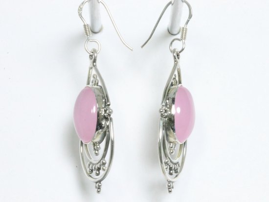 Lange opengewerkte zilveren oorbellen met rozenkwarts afbeelding 2