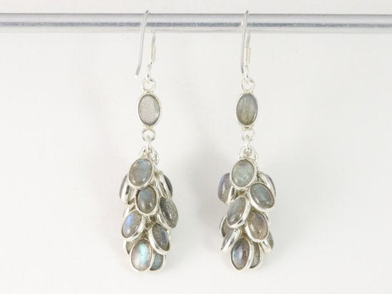 Trosvormige zilveren oorbellen met labradoriet afbeelding 3