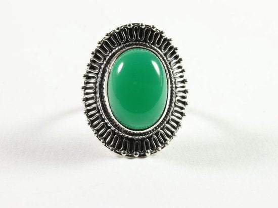 Bewerkte zilveren ring met groene onyx afbeelding 4