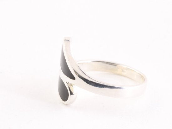 Zilveren ring met onyx afbeelding 2