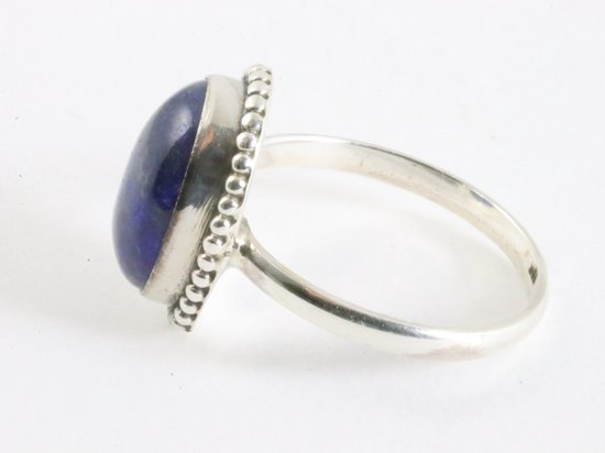 Bewerkte ovale zilveren ring met lapis lazuli afbeelding 2