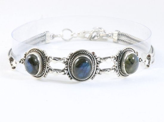 Bewerkte zilveren armband met labradoriet afbeelding 1
