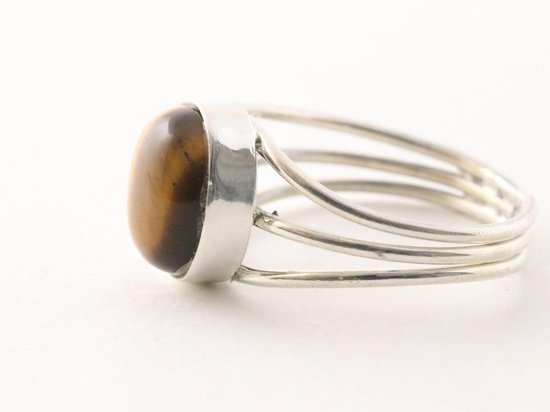 Opengewerkte zilveren ring met tijgeroog afbeelding 2