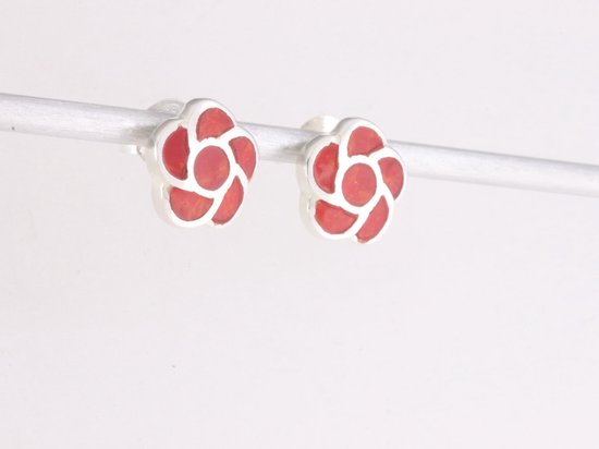 Bloemvormige zilveren oorstekers met rode koraal steen afbeelding 3