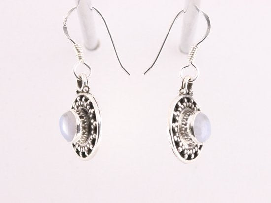 Fijne bewerkte ronde zilveren oorbellen met blauwe lace agaat afbeelding 2