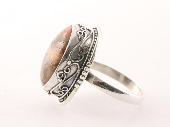 Zware bewerkte zilveren ring met rode turkoois afbeelding 2