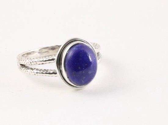 Bewerkte zilveren ring met lapis lazuli afbeelding 1