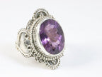 Bewerkte zilveren ring met amethist afbeelding 1