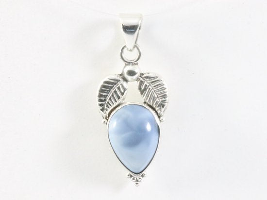 Bewerkte zilveren hanger met blauwe opaal afbeelding 4