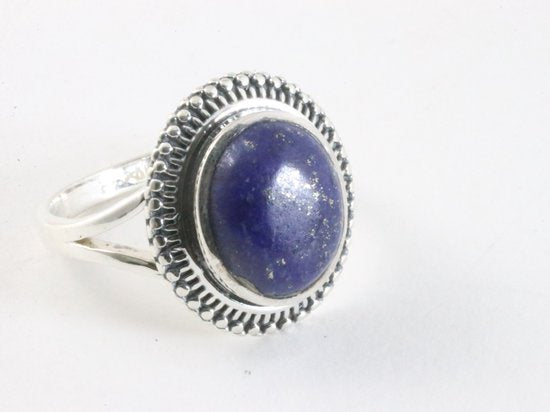 Bewerkte zilveren ring met lapis lazuli afbeelding 1