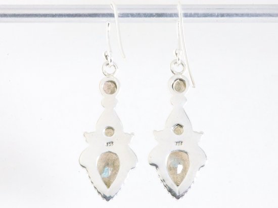 Bewerkte zilveren oorbellen met labradoriet afbeelding 3