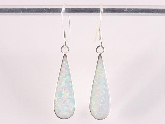 Druppelvormige zilveren oorbellen met welo opaal afbeelding 4