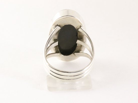 Grote ovale zilveren ring met onyx afbeelding 3