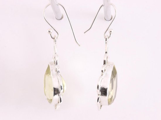 Opengewerkte zilveren oorbellen met lemonkwarts afbeelding 2