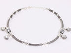 Zilveren enkelband met bewerkte kralen en schelpjes afbeelding 1