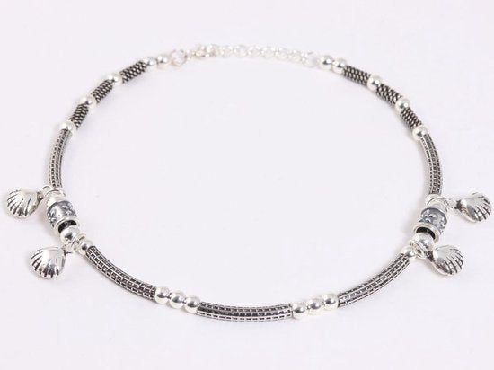 Zilveren enkelband met bewerkte kralen en schelpjes afbeelding 1