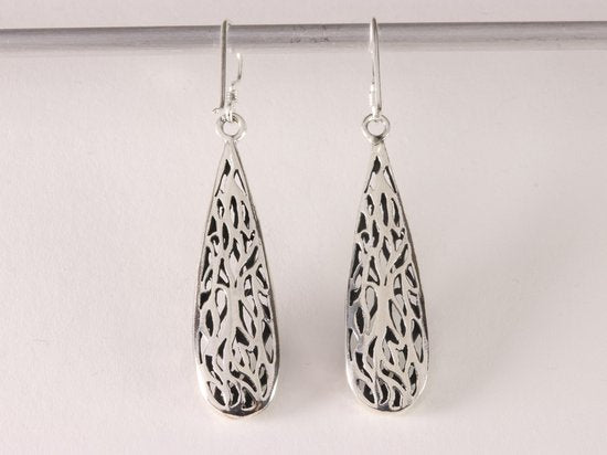 Lange opengewerkte zilveren oorbellen afbeelding 3
