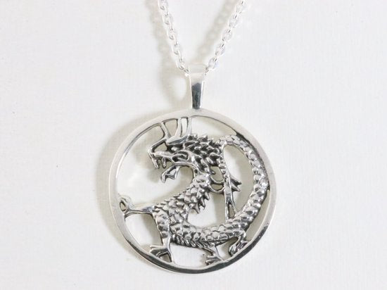 Grote zilveren draak hanger aan ketting afbeelding 4