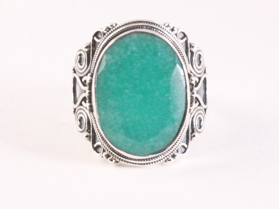 Bewerkte zilveren ring met smaragd afbeelding 4