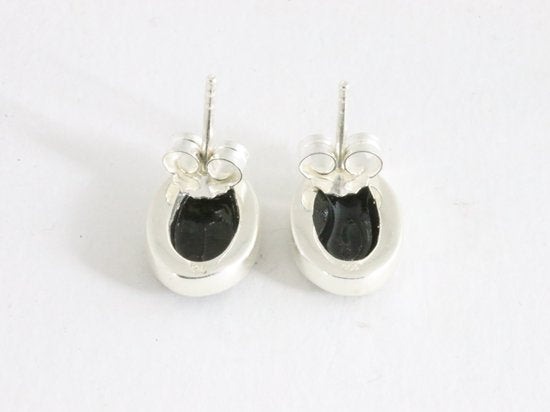 Ovale hoogglans zilveren oorstekers met onyx afbeelding 2