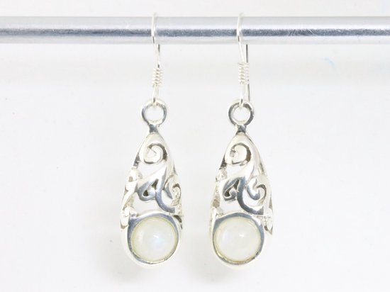 Fijne opengewerkte zilveren oorbellen met regenboog maansteen afbeelding 4