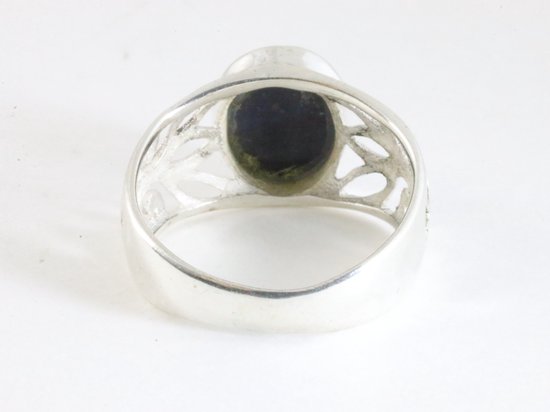 Opengewerkte zilveren ring met sodaliet afbeelding 3