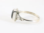 Fijne bewerkte zilveren ring met onyx afbeelding 2