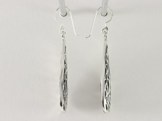 Lange opengewerkte zilveren oorbellen afbeelding 2