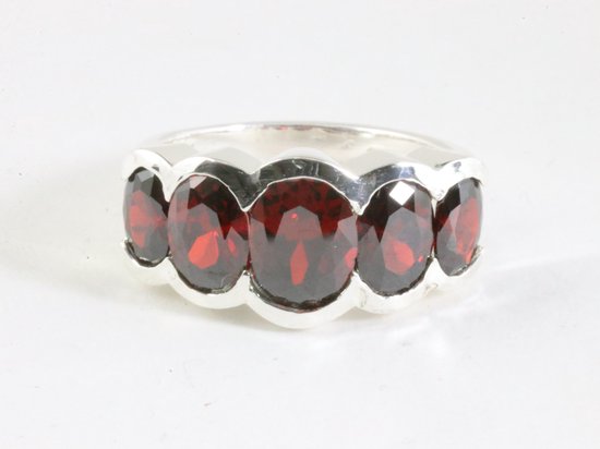 Zilveren ring met granaat afbeelding 4